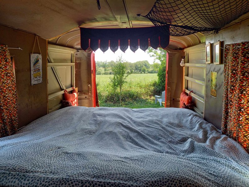 Hébergement AbracadaRoom : Magic bus met glamping tent - Image 16