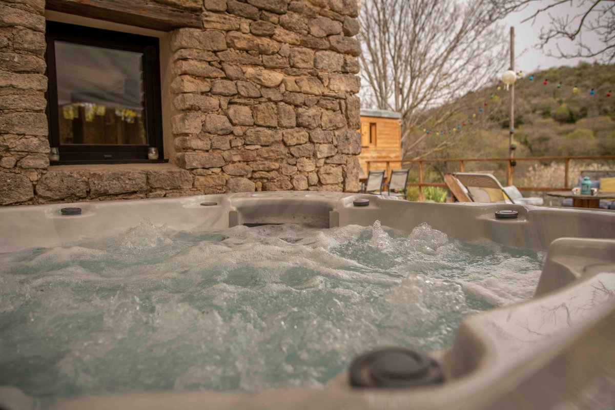 Roulotte la Clé du Luberon & SPA à Buoux (10)