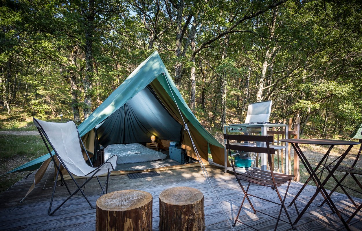 tente lodge avec terrasse dieulefit