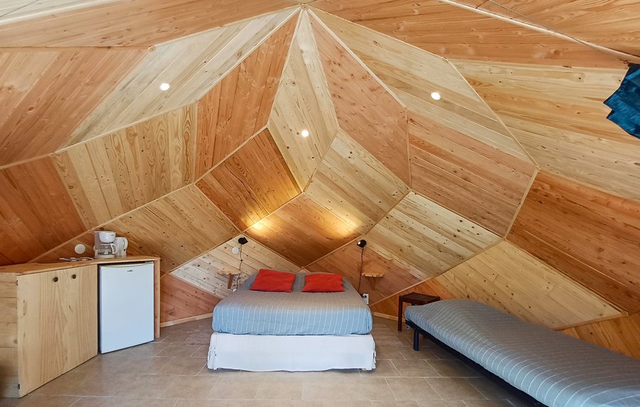 Hébergement AbracadaRoom : Cabane 'Noisette' au bord d'un lac - Image 3