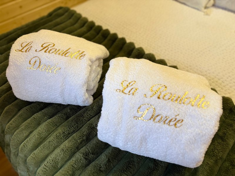 Domaine AbracadaRoom : La roulotte dorée - Image 11