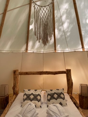 Hébergement AbracadaRoom : Tipi Leïka & Spa du Wakanda Lodges - Image 11