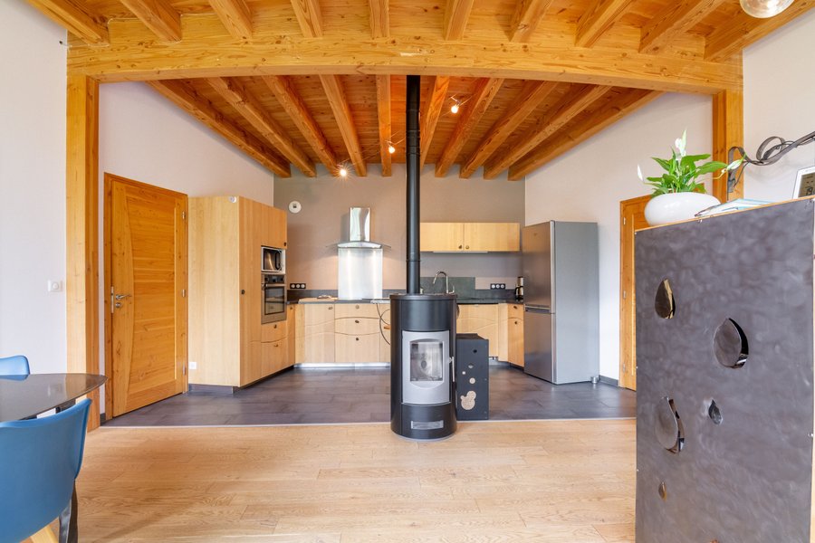 Hébergement AbracadaRoom : La Bulle d'Eau : écolodge au milieu des volcans avec Spa privatif - Image 6