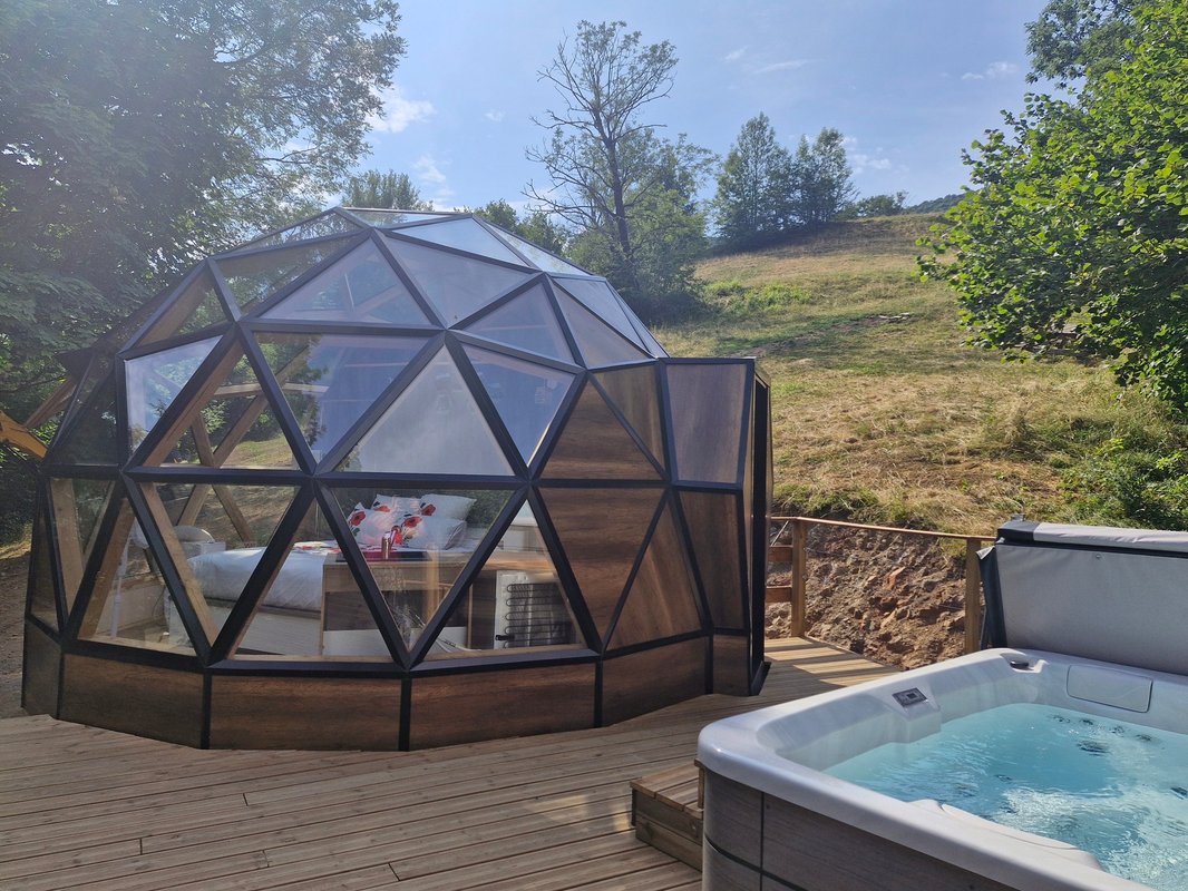 Bulle de Printemps & Spa à Mandailles - Saint Julien (2)