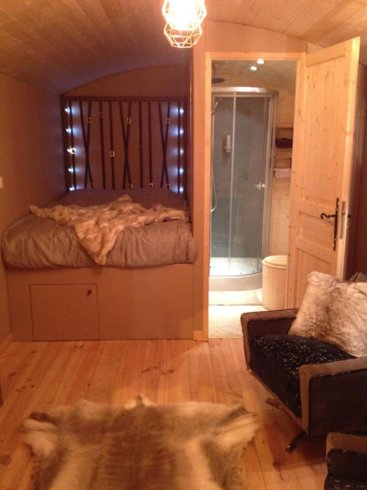 Hébergement AbracadaRoom : Roulotte Django - Image 5