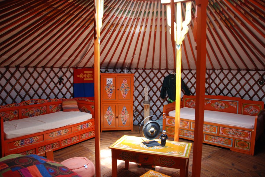 Hébergement AbracadaRoom : La Yourte du Nid'Oiselet - au coeur d'une ferme en Provence - Image 8