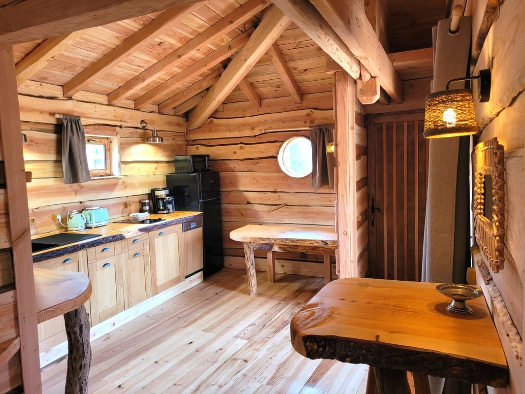 La cabane & spa / sauna L'Eden à Les Salelles (7)