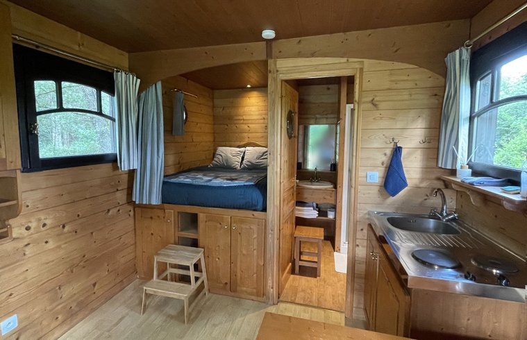 Hébergement AbracadaRoom : Roulotte Bleuet - Image 2