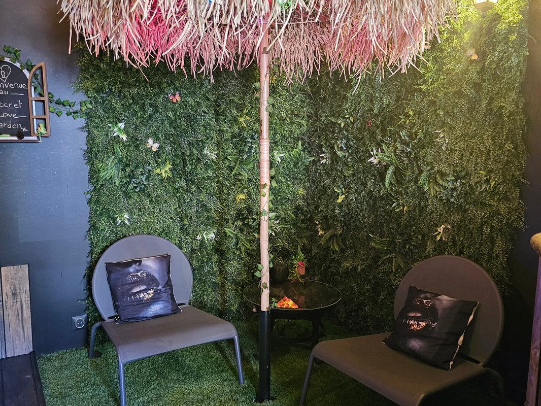 Secret love garden loveroom n'spa à Soleymieu (33)