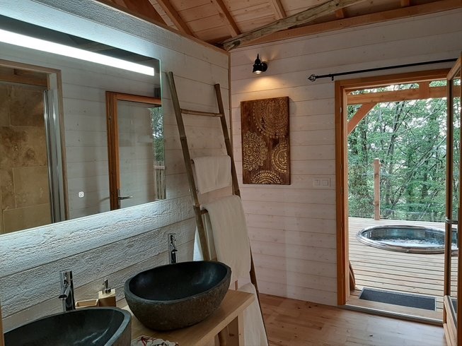 Hébergement AbracadaRoom : Cabane Spa Ecureuil - Image 12