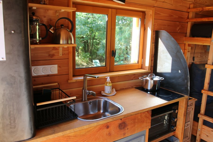 Hébergement AbracadaRoom : La grande roulotte de Pitoué - Image 4