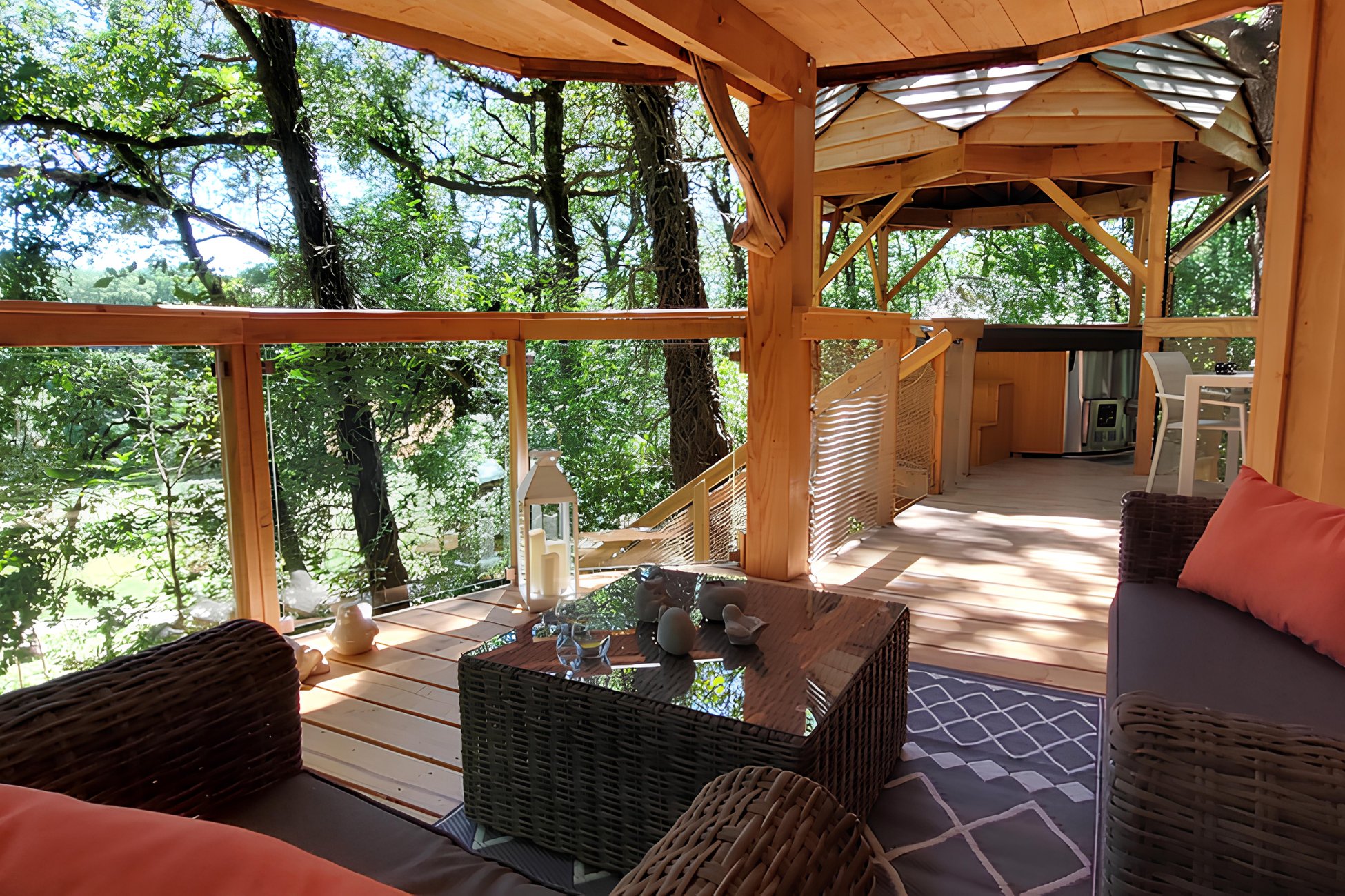 Hébergement UnicStay : Cabane perchée ASTERIA & Spa à Sarrant