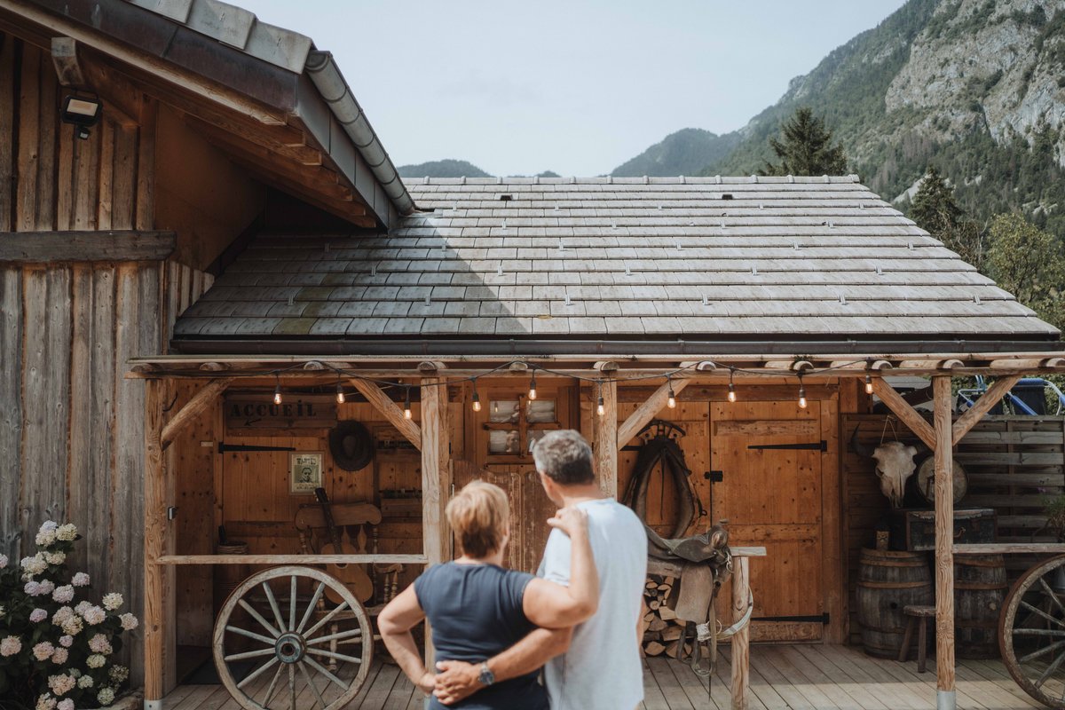 Cabane Le Saloon & Spa à Le Biot (26)