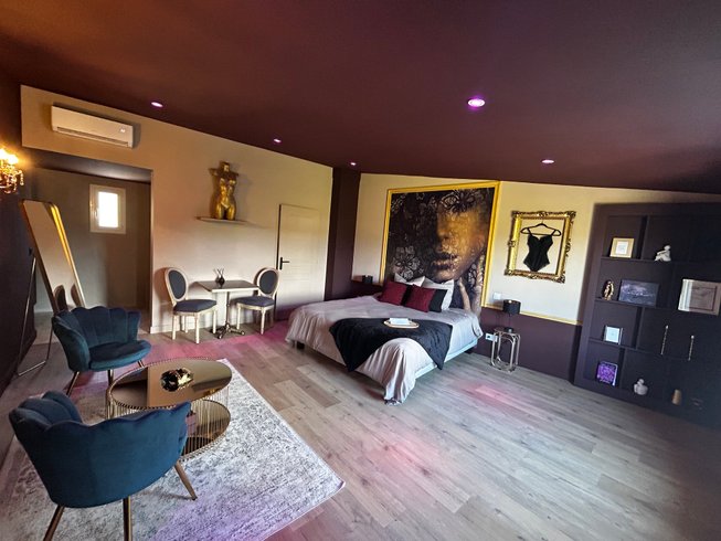 Hébergement AbracadaRoom : Suites Révélation, balnéo et sauna - Image 3