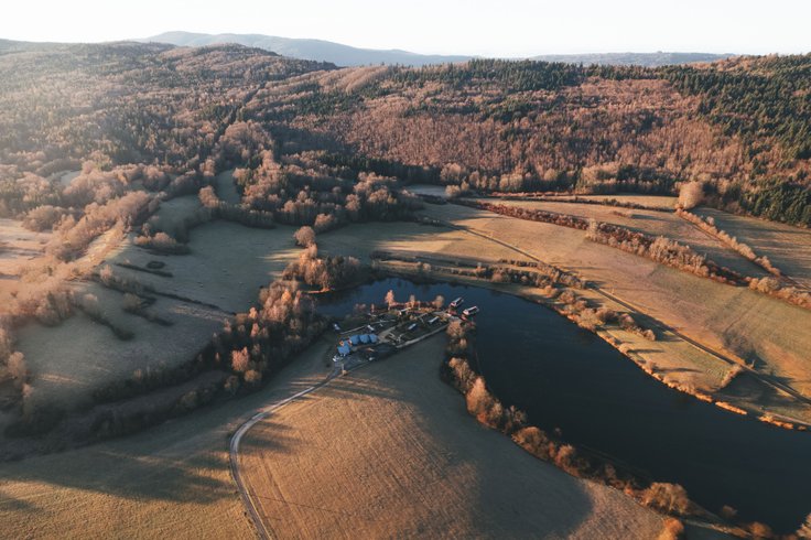 Hébergement AbracadaRoom : Lodge Duo sur terre - Vue panoramique sur l'étang & Spa - Image 1