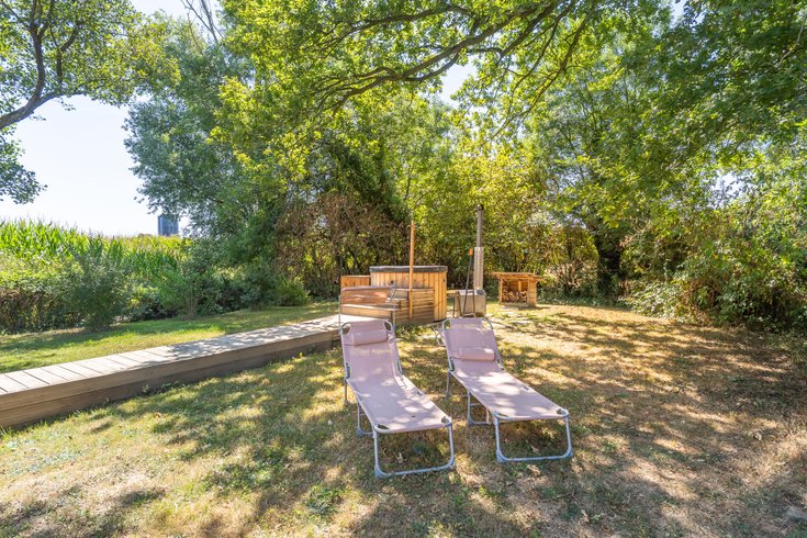 Hébergement AbracadaRoom : Le Petit Dôme et son bain nordique - Image 4