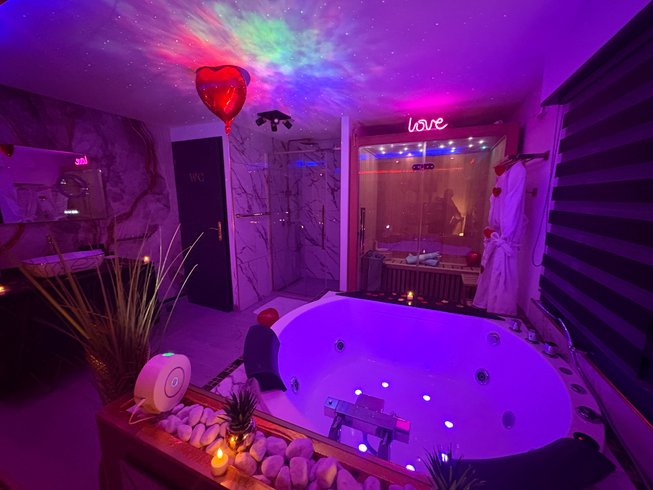 Hébergement AbracadaRoom : L’Aurore love room & Spa - Image 5