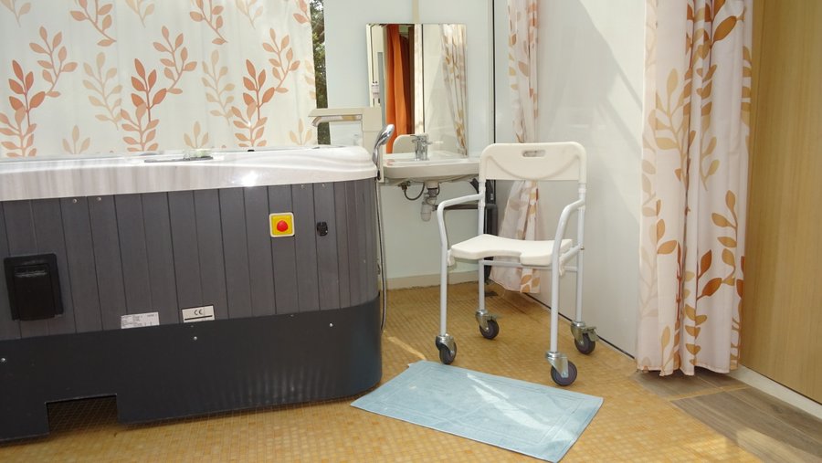 Hébergement AbracadaRoom : Bulle PMR sous les Muriers & Spa - Image 4