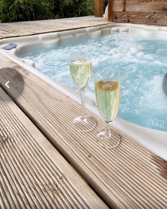Cabane Spa des Baies Sauvages à Villarzel Du Razès (11)