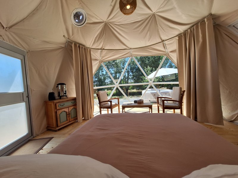 Hébergement AbracadaRoom : Dôme romantique avec petit-déjeuner et jacuzzi - Image 13