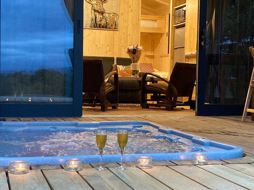 Cabane sur pilotis La Dame du Château- spa privé à Villarzel Du Razès (3)