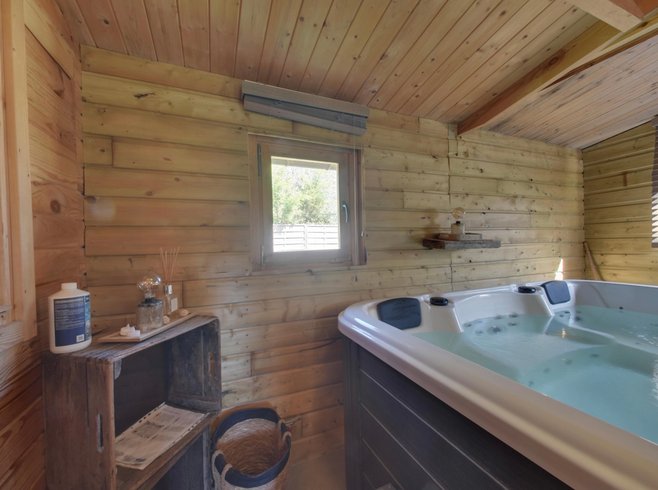 Hébergement AbracadaRoom : Chalet  Charme et Spa - Image 11