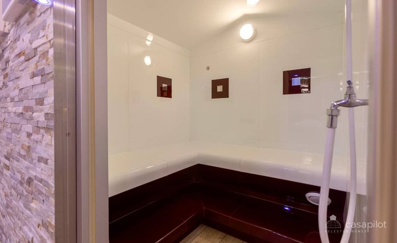 Hébergement AbracadaRoom : Gite O², Piscine, Spa & Cinéma - Image 20