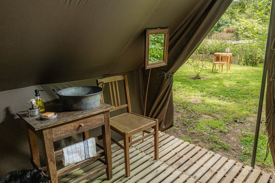 Domaine AbracadaRoom : The Field Camp - Image 5