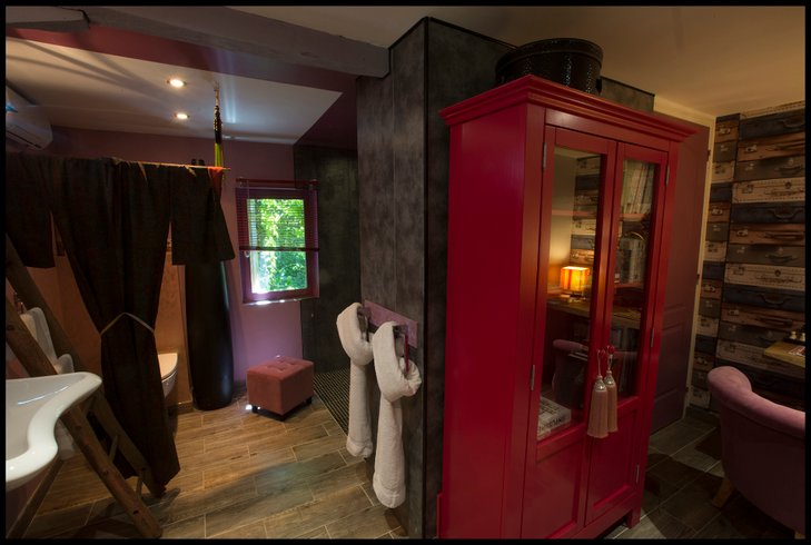 Hébergement AbracadaRoom : La Suite Voltige - Image 15