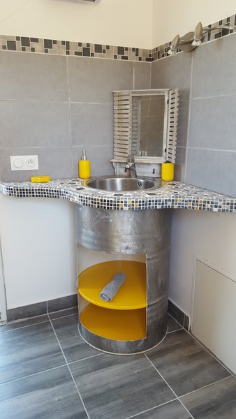 Hébergement AbracadaRoom : Container Jaune Soleil - Image 9