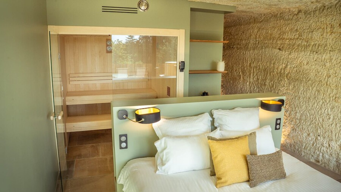 Suite Prestige Terrasse: sauna & bain nordique privatifs à Nazelles-Negron (9)