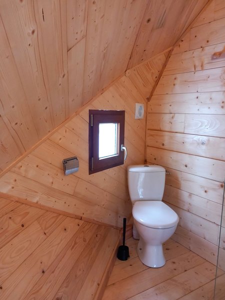 Hébergement AbracadaRoom : Cabane 'Pollimage' au bord d'un lac - Image 11