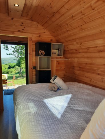 Hébergement AbracadaRoom : Tonneau insolite Le Cerisier - Image 8