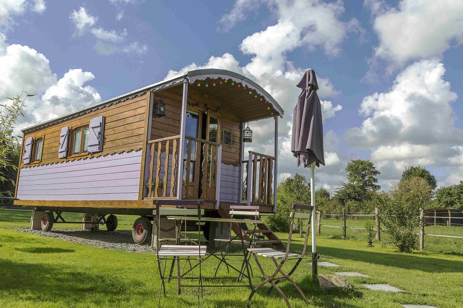 roulotte romantique--sejour insolite-pays de la loire-abracadaroom