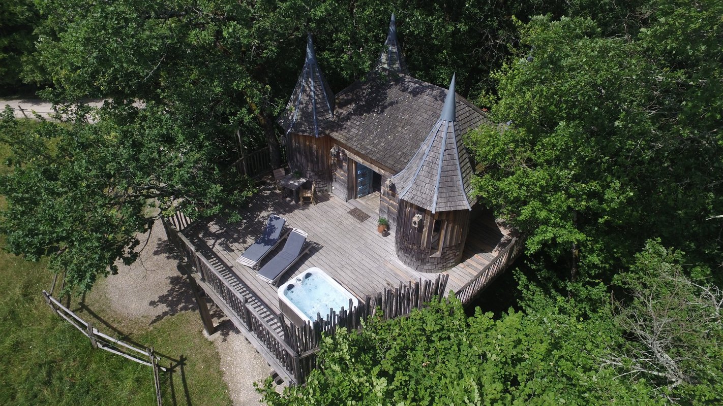 Cabane Château Monbazillac & Spa à Beaumontois En Perigord (1)