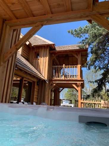 Hébergement AbracadaRoom : Cabane Château Familiale  - Spa/Jacuzzi™ - Peydébé - Image 2