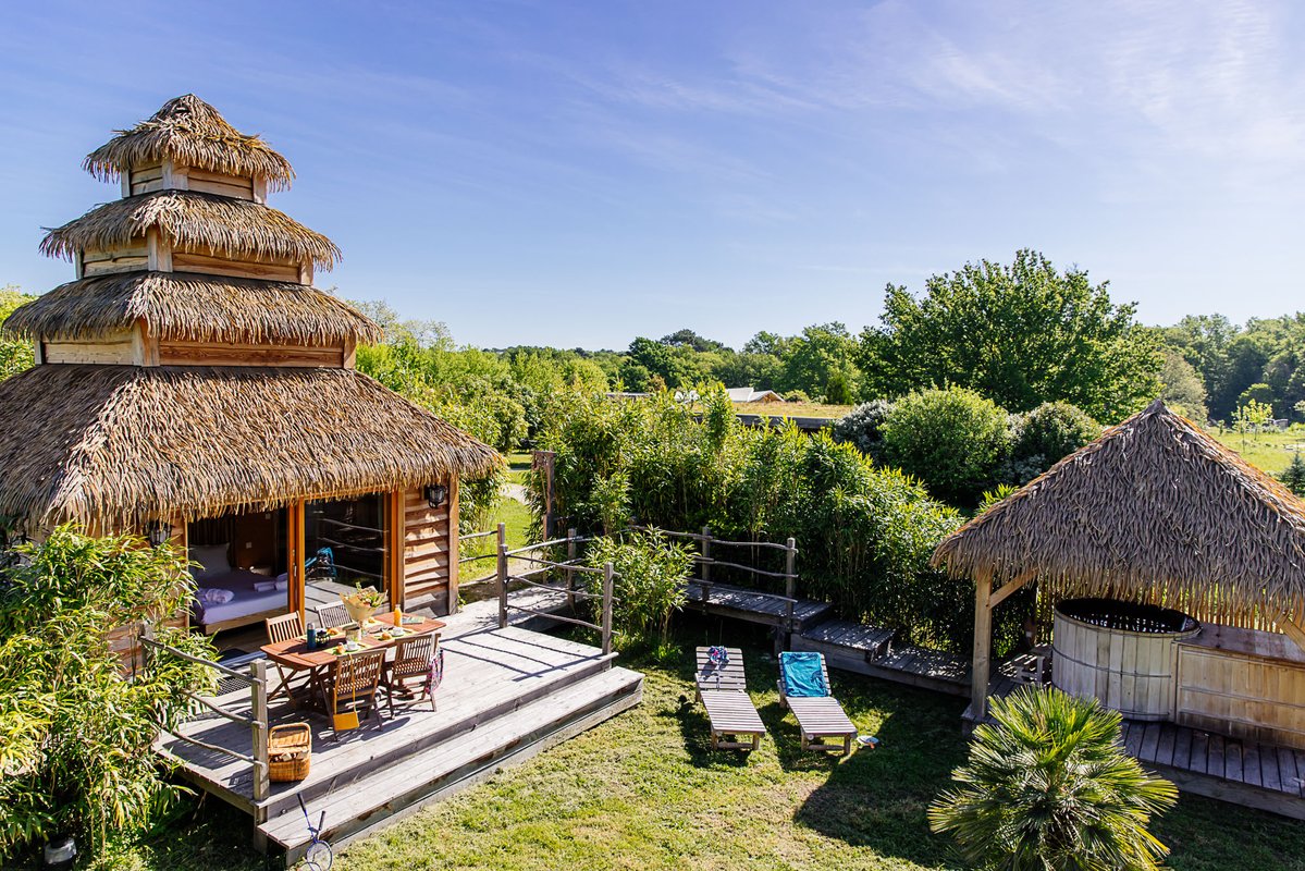 La Cabane Indonésienne & Spa privatif à Le Nizan (1)