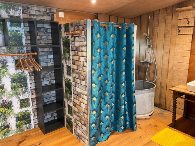 Hébergement AbracadaRoom : La cabane L'insolite Tanière - Image 6