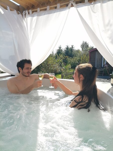 Hébergement AbracadaRoom : La Roulotte Kala et son spa jacuzzi - Image 15