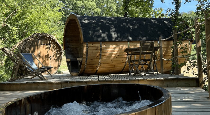 Hébergement AbracadaRoom : Cabane Spa Barrique - Image 2