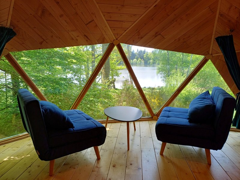 Hébergement AbracadaRoom : Double Dôme au bord d'un lac - Image 4