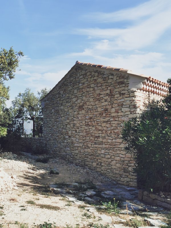 LE CABANON 2.42 à Le Thor (32)