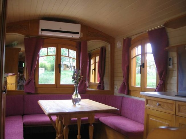 Hébergement AbracadaRoom : Roulotte Bohème - Image 3