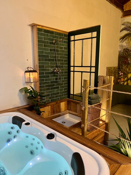 Hébergement AbracadaRoom : Le Terrier des 3 Conils & Spa - Image 8