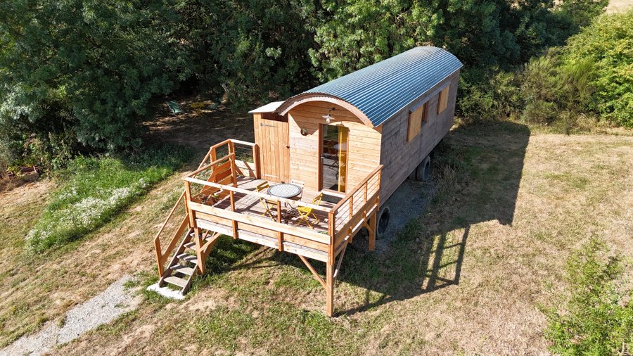 Hébergement AbracadaRoom : La grande roulotte de Pitoué - Image 1