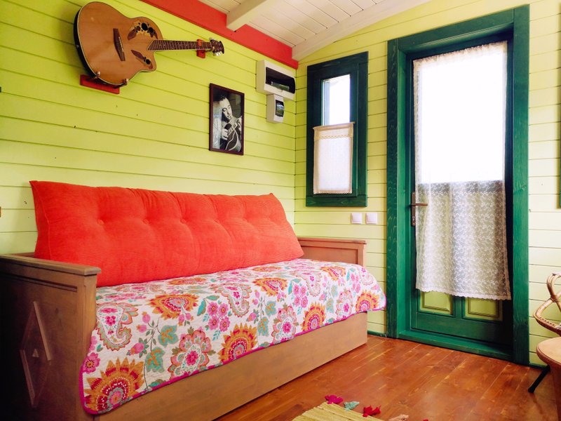 Hébergement AbracadaRoom : La Roulotte des Clartés - Image 16