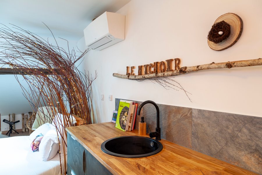 Hébergement AbracadaRoom : Le Nichoir balançoire table de massage - Image 8