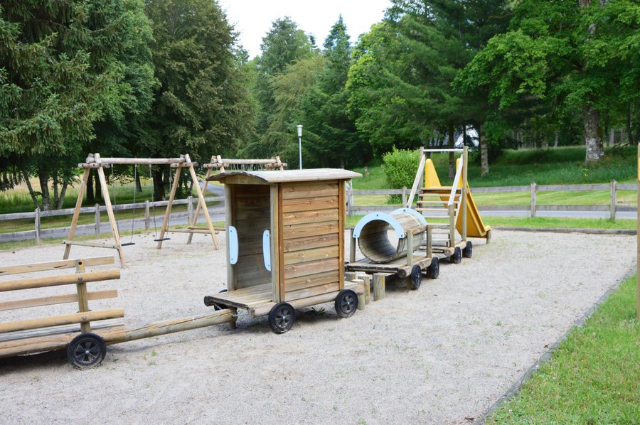 Air de jeux enfants taysse