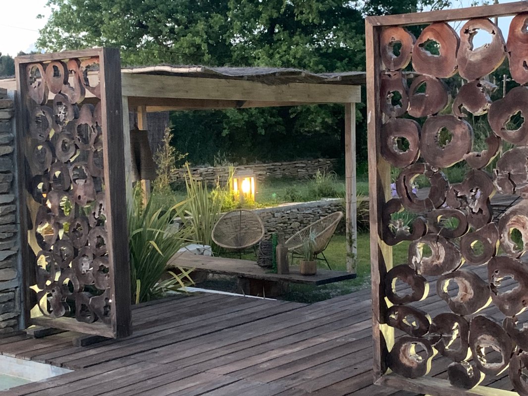 Spirit of Bali - lodge romantique et luxe dans le Verdon à Saint Julien Le Montagnier (24)