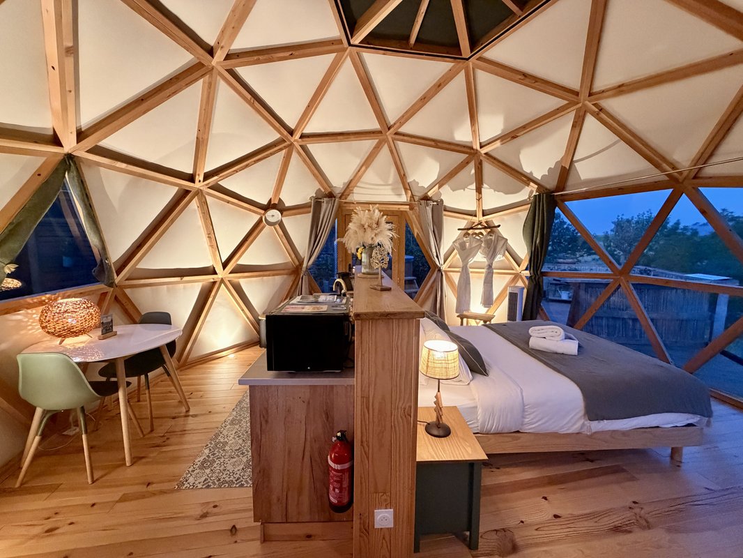 Le dôme avec spa privatif et vue sur les Pyrénées à Asson (54)